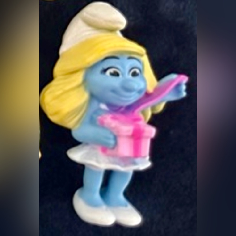 SMURFS- Smurfette Figurine with Gift